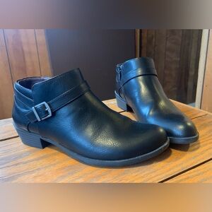 Life Stride Black Ankle Booties